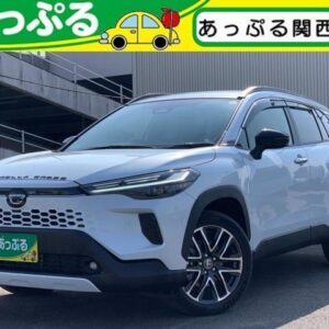 2025 Toyota Corolla Cross pearl hybrid used car Japan export