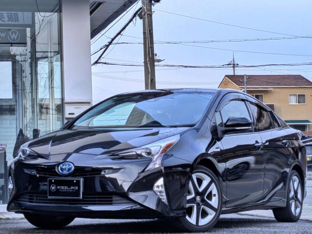 Ref:AUX-23012019 TOYOTA PRIUS 2016 1 2016 Toyota Prius black hybrid used car Japan export