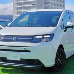 2024 Honda Freed pearl gasoline used car Japan export