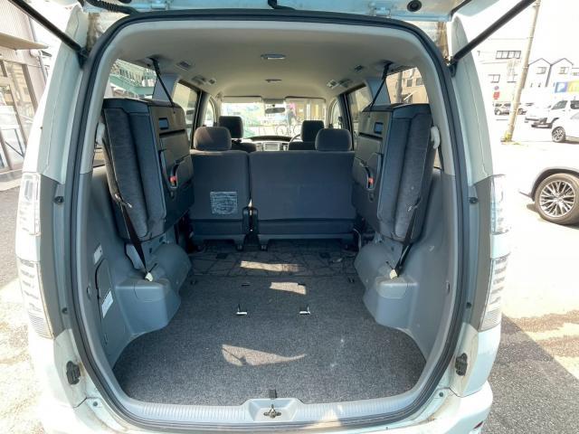 Ref:AUX-23015651 TOYOTA VOXY 2004 13 Ref:AUX-23015651 TOYOTA VOXY 2004 - Image 13