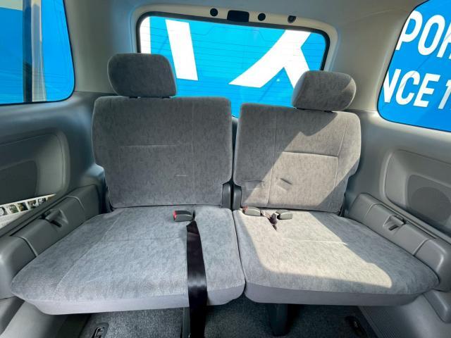 Ref:AUX-23015651 TOYOTA VOXY 2004 14 Ref:AUX-23015651 TOYOTA VOXY 2004 - Image 14