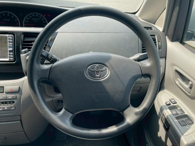 Ref:AUX-23015651 TOYOTA VOXY 2004 16 Ref:AUX-23015651 TOYOTA VOXY 2004 - Image 16