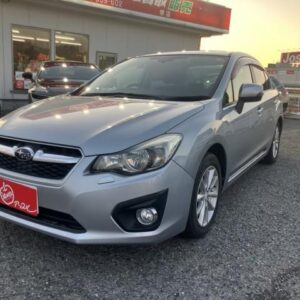 2014 Subaru Impreza G4 silver gasoline used car Japan export