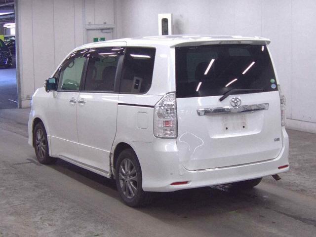 Ref:AUX-23019793 TOYOTA VOXY 2013 5 Ref:AUX-23019793 TOYOTA VOXY 2013 - Image 5