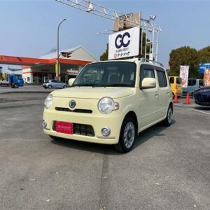 2010 Daihatsu Mira Cocoa yellow gasoline used car Japan export