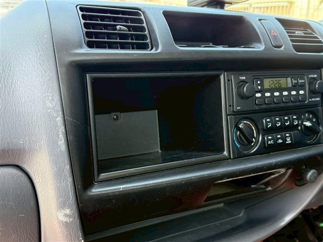 Ref:AUX-23019925 MAZDA BONGO TRUCK 2006 9 Ref:AUX-23019925 MAZDA BONGO TRUCK 2006 - Image 9