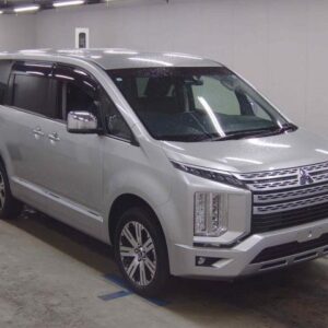 2024 Mitsubishi Delica D:5 silver diesel used car Japan export