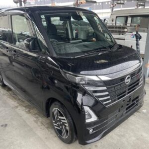2025 Nissan Roox black hybrid used car Japan export