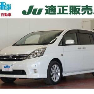 2009 Toyota Isis white gasoline used car Japan export