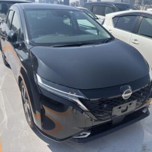 2023 Nissan Aura black hybrid used car Japan export