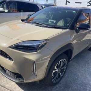 2022 Toyota Yaris Cross pearl gasoline used car Japan export