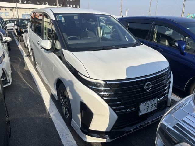 Ref:AUX-23035409 NISSAN SERENA 2023 1 2023 Nissan Serena pearl gasoline used car Japan export