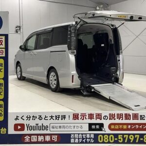 2015 Toyota Voxy silver gasoline used car Japan export