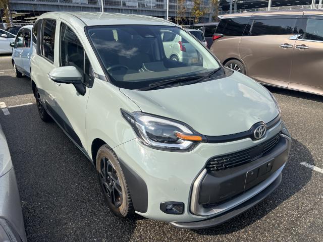 Ref:AUX-23035768 TOYOTA SIENTA 2023 1 2023 Toyota Sienta green hybrid used car Japan export