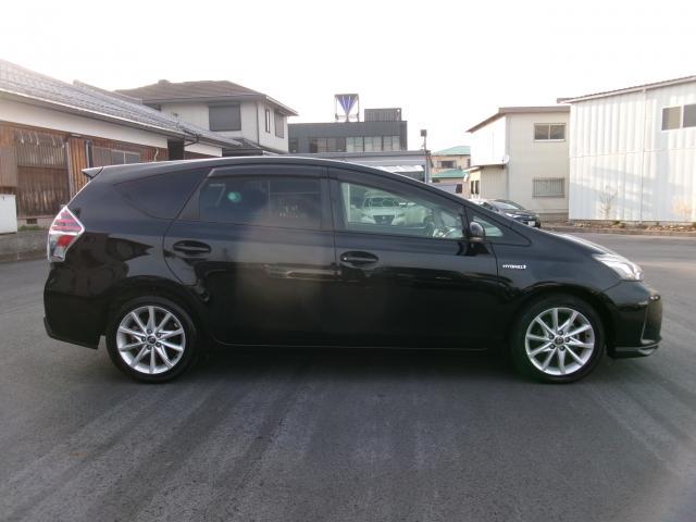Ref:AUX-23039642 TOYOTA PRIUS ALPHA 2015 4 Ref:AUX-23039642 TOYOTA PRIUS ALPHA 2015 - Image 4