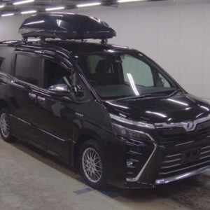 2018 Toyota Voxy black gasoline used car Japan export