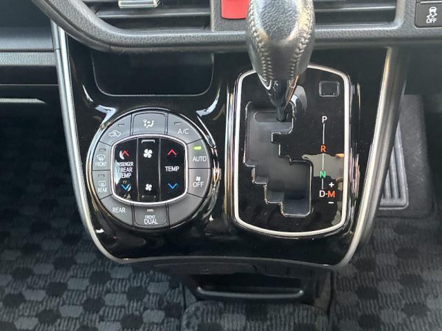 Ref:AUX-23039824 TOYOTA VOXY 2018 16 Ref:AUX-23039824 TOYOTA VOXY 2018 - Image 16