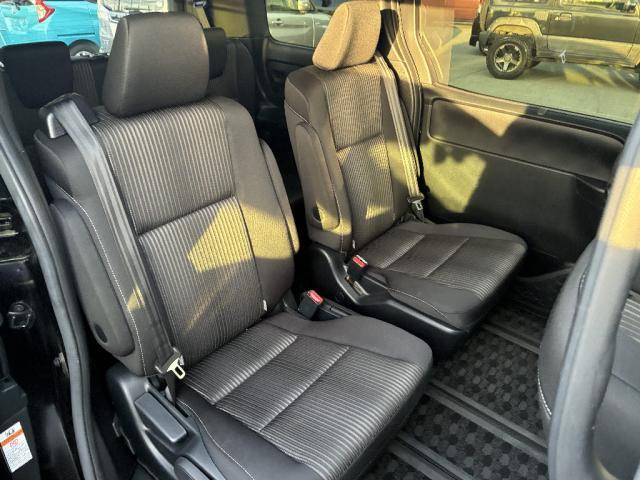 Ref:AUX-23039824 TOYOTA VOXY 2018 6 Ref:AUX-23039824 TOYOTA VOXY 2018 - Image 6