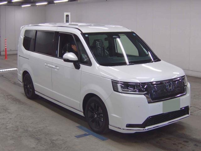 Ref:AUX-23039842 HONDA STEPWAGON 2026 1 2026 Honda Stepwagon pearl gasoline used car Japan export