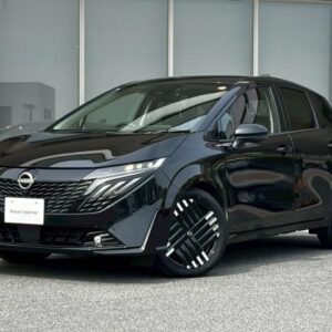 2025 Nissan Aura black gasoline used car Japan export