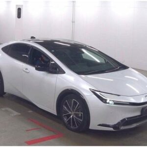 2023 Toyota Prius pearl gasoline used car Japan export