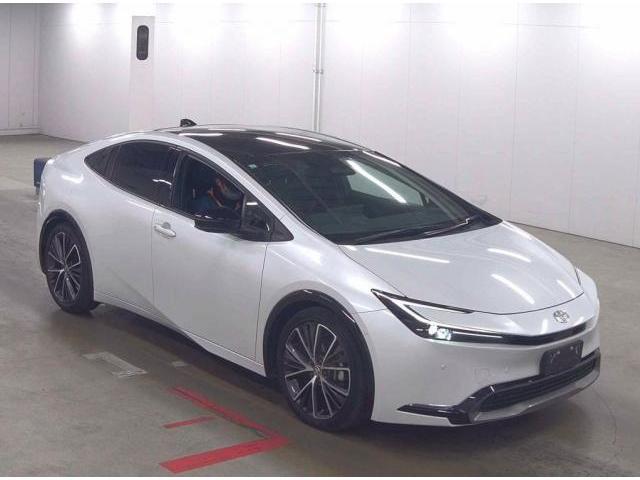 Ref:AUX-23047817 TOYOTA PRIUS 2023 1 2023 Toyota Prius pearl gasoline used car Japan export
