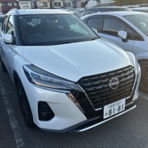 2025 Nissan Kicks pearl hybrid used car Japan export