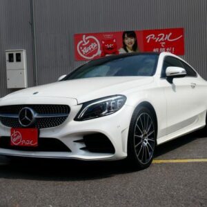 2019 Mercedes Benz C-Class white gasoline used car Japan export