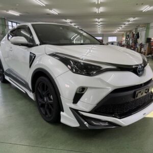 2022 Toyota C-Hr pearl gasoline used car Japan export