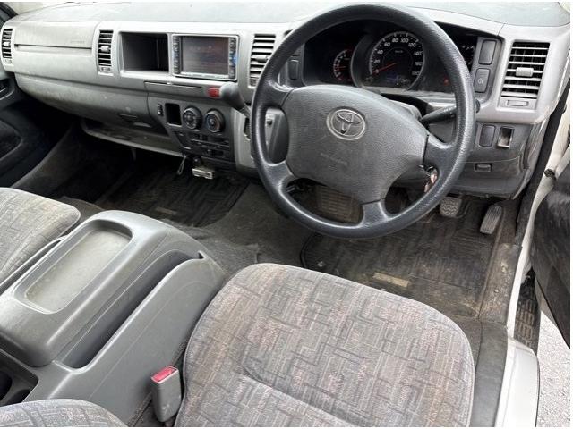 Ref:AUX-23060113 TOYOTA HIACE WAGON 2005 4 Ref:AUX-23060113 TOYOTA HIACE WAGON 2005 - Image 4