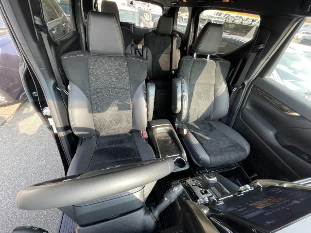 Ref:AUX-23060178 TOYOTA ALPHARD 2022 3 Ref:AUX-23060178 TOYOTA ALPHARD 2022 - Image 3