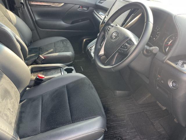 Ref:AUX-23060178 TOYOTA ALPHARD 2022 4 Ref:AUX-23060178 TOYOTA ALPHARD 2022 - Image 4