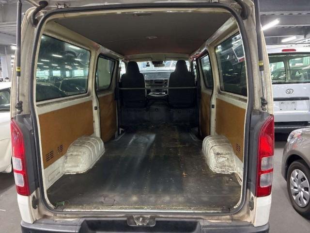 Ref:AUX-23060295 TOYOTA HIACE VAN 2021 3 Ref:AUX-23060295 TOYOTA HIACE VAN 2021 - Image 3
