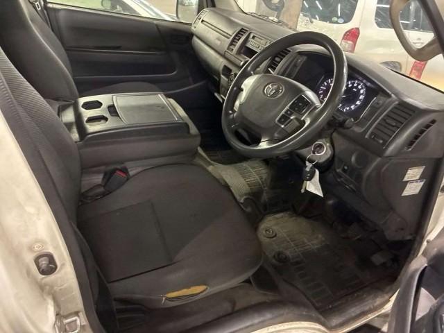 Ref:AUX-23060295 TOYOTA HIACE VAN 2021 4 Ref:AUX-23060295 TOYOTA HIACE VAN 2021 - Image 4