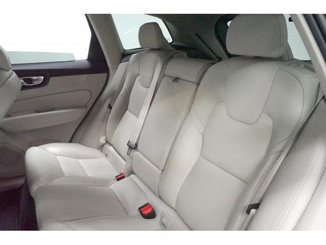 Ref:AUX-23068515 VOLVO XC60 2022 14 Ref:AUX-23068515 VOLVO XC60 2022 - Image 14