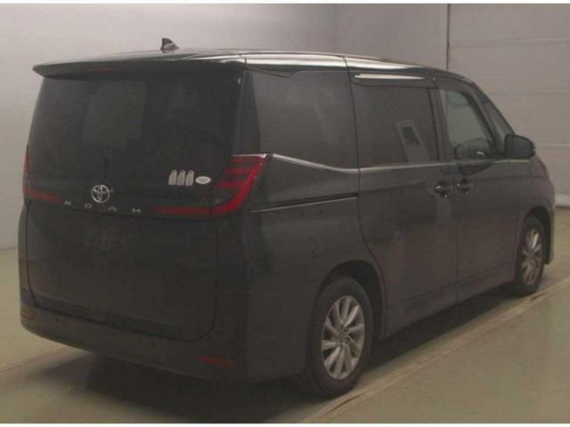 Ref:AUX-23068902 TOYOTA NOAH 2023 2 Ref:AUX-23068902 TOYOTA NOAH 2023 - Image 2