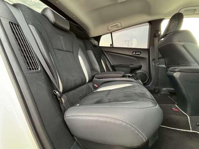 Ref:AUX-23072674 TOYOTA PRIUS PHV 2018 9 Ref:AUX-23072674 TOYOTA PRIUS PHV 2018 - Image 9