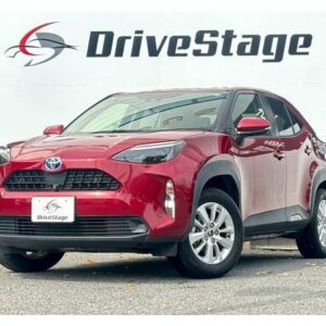 2021 Toyota Yaris Cross red hybrid used car Japan export