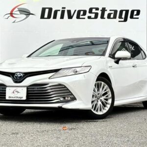 2017 Toyota Camry pearl hybrid used car Japan export