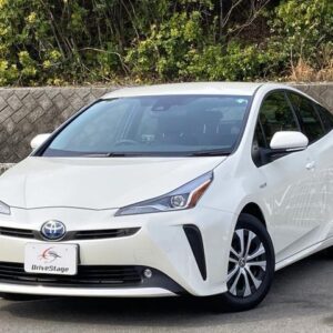 2019 Toyota Prius pearl hybrid used car Japan export