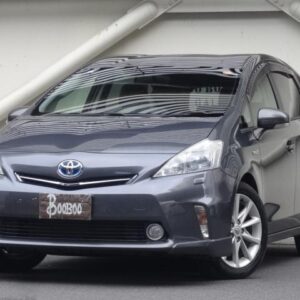 2011 Toyota Prius Alpha gray hybrid used car Japan export