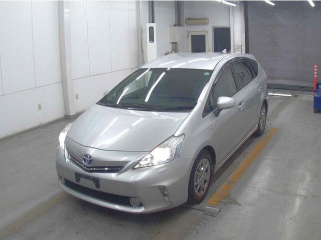 Ref:AUX-23074675 TOYOTA PRIUS ALPHA 2013 1 2013 Toyota Prius Alpha silver gasoline used car Japan export