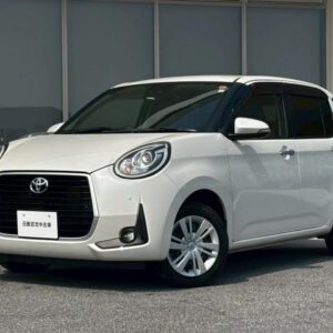 2023 Toyota Passo pearl gasoline used car Japan export