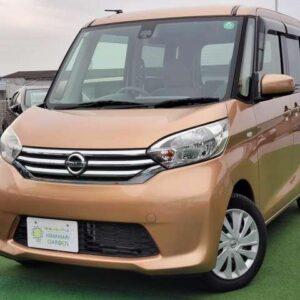 2015 Nissan Dayz Roox gold gasoline used car Japan export