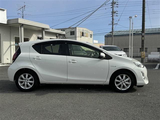 Ref:AUX-23080040 TOYOTA AQUA 2015 3 Ref:AUX-23080040 TOYOTA AQUA 2015 - Image 3