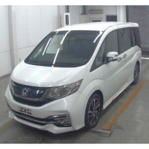 2017 Honda Stepwagon Spada pearl gasoline used car Japan export