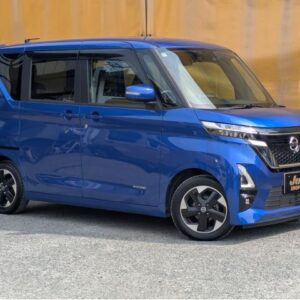 2022 Nissan Roox blue hybrid used car Japan export