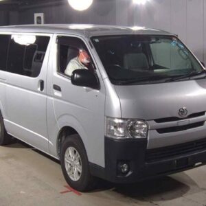2018 Toyota Hiace Van silver diesel used car Japan export