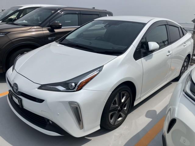 Ref:AUX-23094297 TOYOTA PRIUS 2021 1 2021 Toyota Prius pearl gasoline used car Japan export