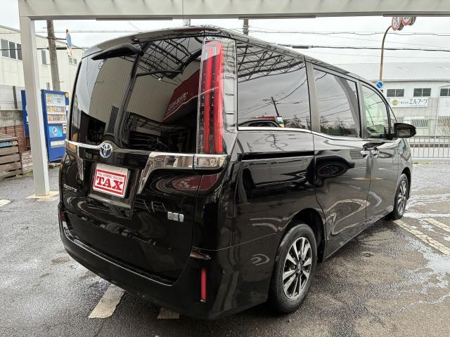 Ref:AUX-23094469 TOYOTA ESQUIRE 2018 2 Ref:AUX-23094469 TOYOTA ESQUIRE 2018 - Image 2